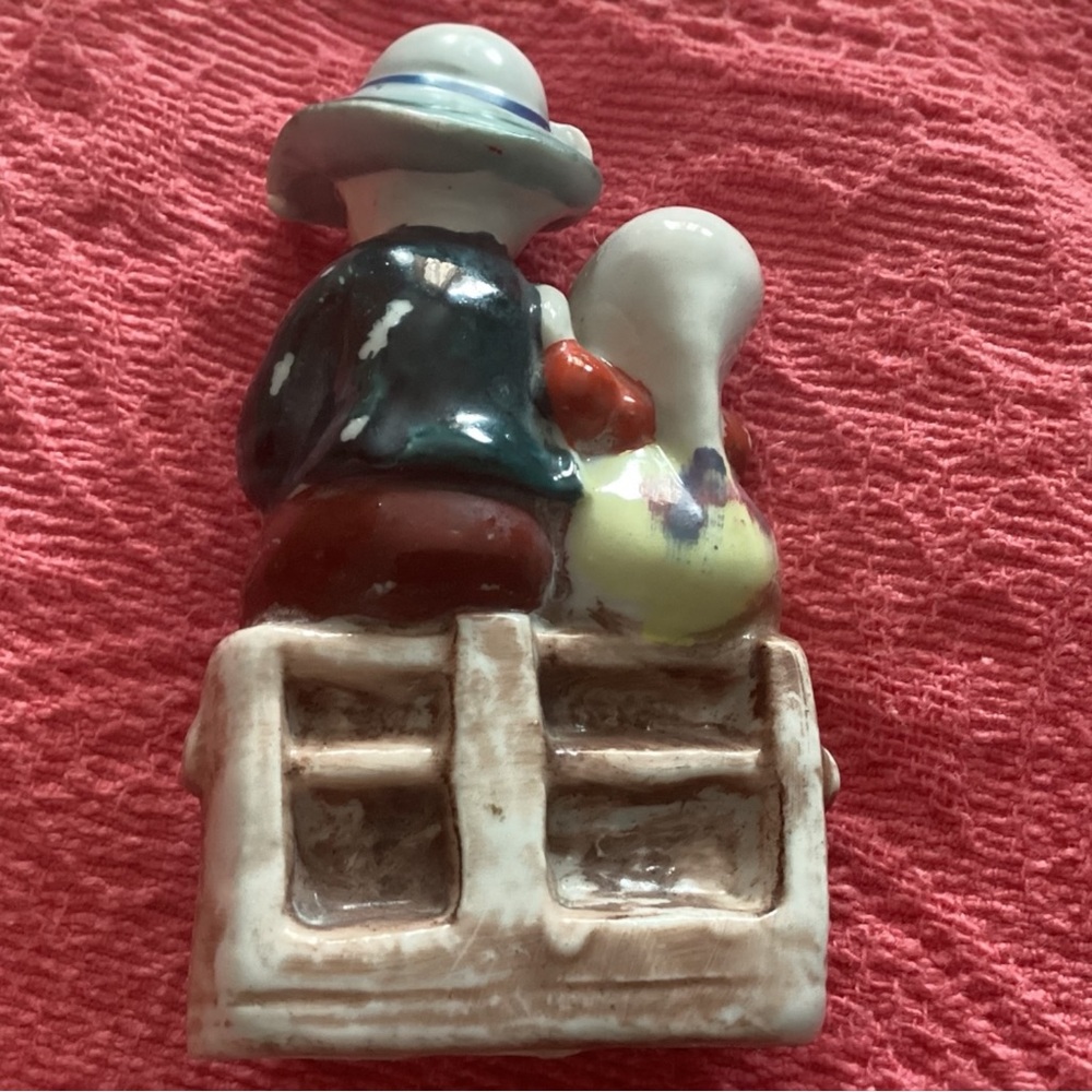 Vintage Porcelain Boy & Girl On Bench Figurine Occupied Japan - Picture 3 of 6
